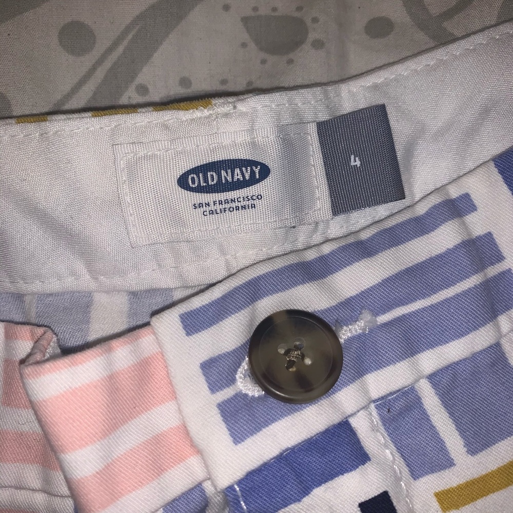 Patterned Shorts - Picture 4 of 4
